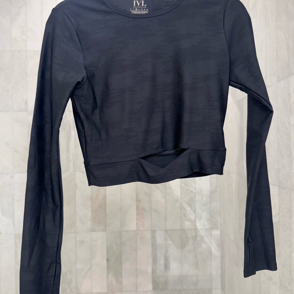 Elegant Black Long Sleeve Crop Top